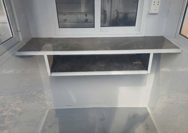 Bốt gác thép