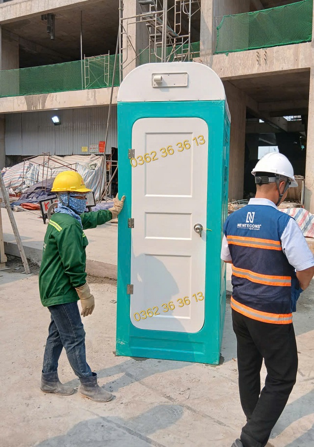 hình ảnh bàn giao nhà vệ sinh di động tại hưng yên