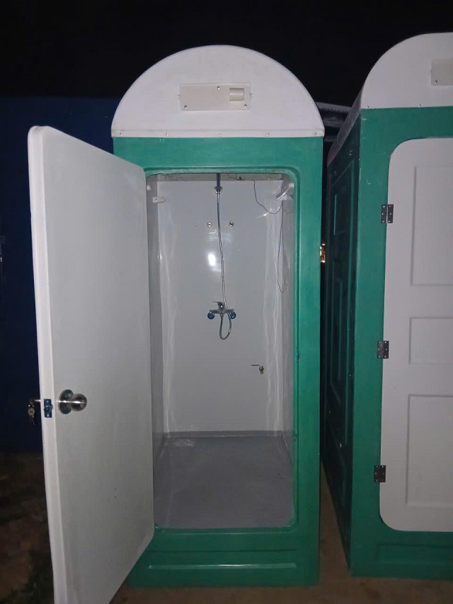 nhà tắm di động