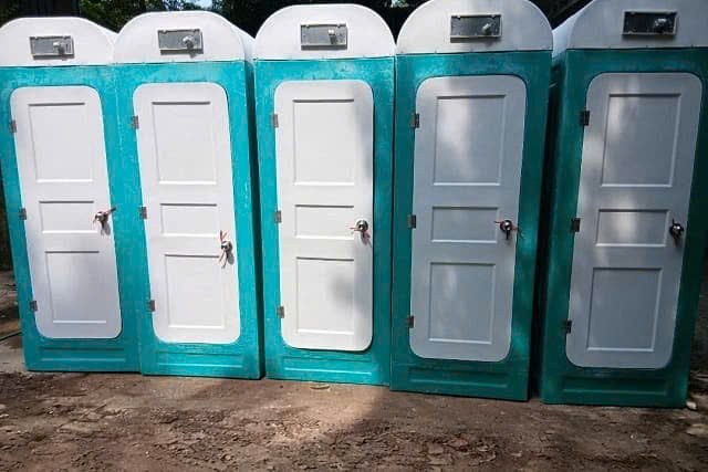 nhà vệ sinh di đông1