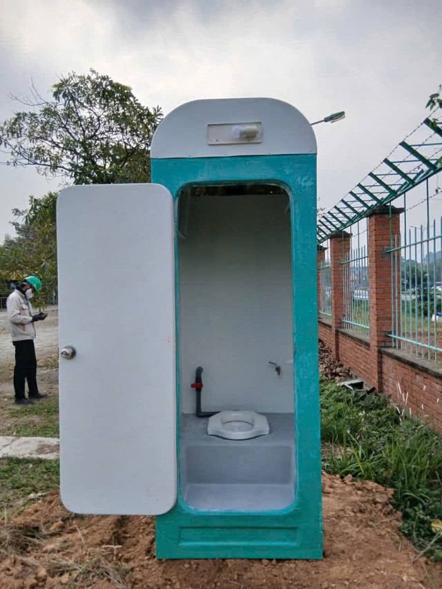 nhà vệ sinh di động3