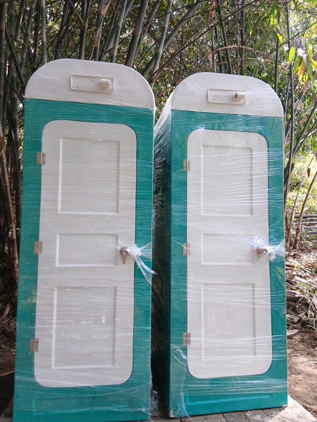 hình ảnh nhà vệ sinh di động tại thái nguyên