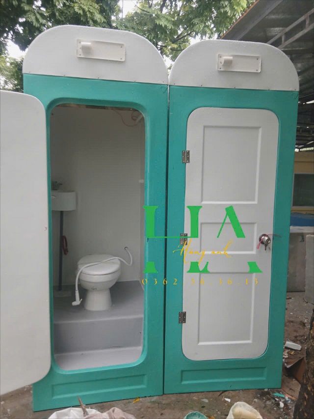 nhà vệ sinh đôi composite