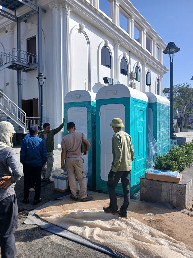 hình ảnh bàn giao nhà vệ sinh di động thái nguyên